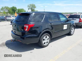 2016 Ford Police Interceptor Utility z VIN 1FM5K8AR2GGB07317, wystawiony jako IAAI lot #42337310 z przebiegiem 166 786 mil mil oraz . Historia ofert i sprzedaży dostępna na DreamBid. Obrazek 4.