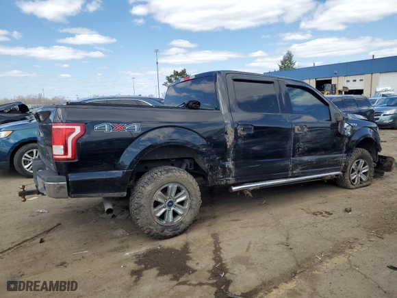 2016 Ford F-150 XLT with VIN 1FTEW1EFXGFA41136, listed as a Copart auction lot 52881915 with 137,743 mi miles and Salvage Title. Bid and sale history available at carsss.com. Image 3.