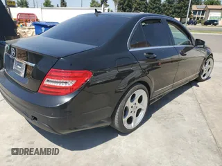 2012 Mercedes-Benz C 250 Sport z VIN WDDGF4HB8CR215271, wystawiony jako Copart lot #63818775 z przebiegiem 100 010 mil mil oraz Szkoda całkowita • Salvage title. Historia ofert i sprzedaży dostępna na DreamBid. Obrazek 4.