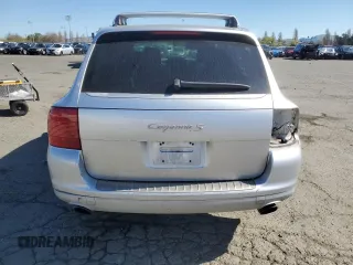 2005 Porsche Cayenne S z VIN WP1AB29P65LA62341, wystawiony jako Copart lot #50625125 z przebiegiem 189 906 mil mil oraz Szkoda całkowita • Salvage title. Historia ofert i sprzedaży dostępna na DreamBid. Obrazek 6.