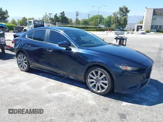 2020 Mazda 3 Select with VIN JM1BPACL8L1170671, listed as a IAAI auction lot 42703883 with 58,095 mi miles and . Bid and sale history available at DreamBid. Image 1.