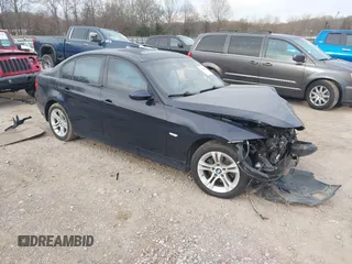 2008 BMW 3 Series 328xi with VIN WBAVC73548KX92373, listed as a IAAI auction lot 41741690 with 1 mi miles. Bid and sale history available at carsss.com. Image 1.