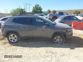 2024 Jeep Compass Latitude with VIN 3C4NJDBN5RT586715, listed as a IAAI auction lot 41840320 with 5,636 mi miles and . Bid and sale history available at DreamBid. Image 14.