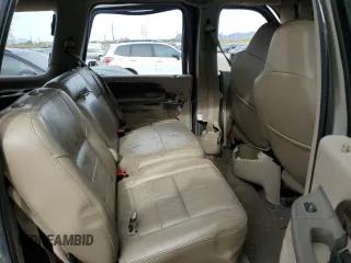 2003 Ford Excursion Limited z VIN 1FMNU42S43EA92152, wystawiony jako Copart lot #50236585 z przebiegiem 83 044 mil mil oraz Szkoda całkowita • Salvage title. Historia ofert i sprzedaży dostępna na DreamBid. Obrazek 10.
