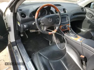 2008 Mercedes-Benz SL 550 z VIN WDBSK71F28F138337, wystawiony jako Copart lot #46896265 z przebiegiem 86 717 mil mil oraz Szkoda całkowita • Salvage title. Historia ofert i sprzedaży dostępna na DreamBid. Obrazek 8.