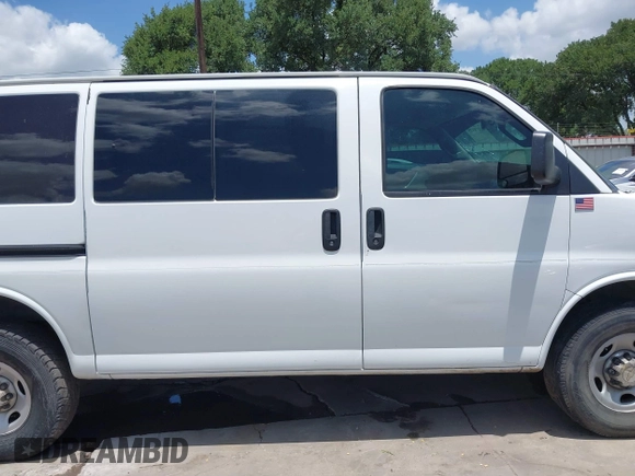 2016 Chevrolet Express Passenger LT с VIN 1GAZGMFG9G1176444, выставлен на аукционе IAAI как лот 42438135 с пробегом 151 202 миль миль и . История ставок и продаж доступна на DreamBid. Изображение 14.
