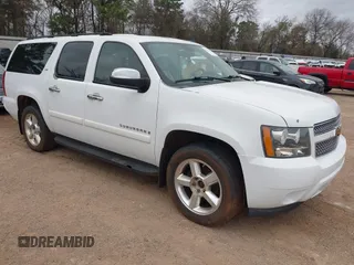 2007 Chevrolet Suburban LT with VIN 1GNFK16307J254301, listed as a IAAI auction lot 41733378 with Not Provided miles and . Bid and sale history available at DreamBid. Image 1.