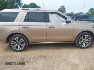 2020 Ford Expedition Platinum with VIN 1FMJU1MT6LEA51900, listed as a IAAI auction lot 42265591 with 70,022 mi miles and . Bid and sale history available at DreamBid. Image 13.