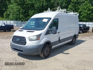 2015 Ford Transit Cargo z VIN 1FTNE2CM6FKA08103, wystawiony jako IAAI lot #42137844 z przebiegiem 224 687 mil mil oraz . Historia ofert i sprzedaży dostępna na DreamBid. Obrazek 17.