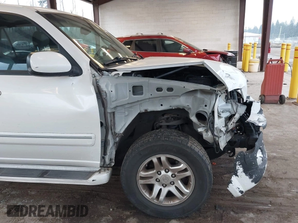 2005 Toyota Sequoia Limited with VIN 5TDZT38A25S263835, listed as a IAAI auction lot 41412563 with 284,551 mi miles and . Bid and sale history available at DreamBid. Image 6.