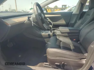 2023 Tesla Model 3 z VIN 5YJ3E1EA0PF450250, wystawiony jako Copart lot #64609205 z przebiegiem 80 240 mil mil oraz Czysty tytuł • Clean title. Historia ofert i sprzedaży dostępna na DreamBid. Obrazek 7.