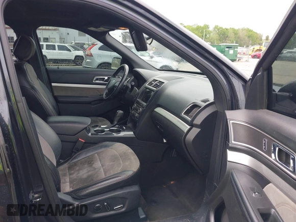 2017 Ford Explorer XLT with VIN 1FM5K7DH3HGD86498, listed as a IAAI auction lot 42002252 with 232,008 mi miles and . Bid and sale history available at DreamBid. Image 5.