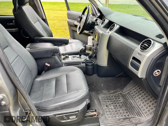 2008 Land Rover LR3 SE with VIN SALAE25408A489947, listed as a Copart auction lot 57056995 with 158,709 mi miles and Clean Title. Bid and sale history available at DreamBid. Image 5.