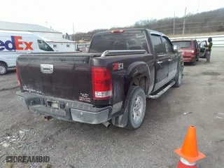2008 GMC Sierra 1500 Work Truck with VIN 2GTEK133081320642, listed as a IAAI auction lot 41788658 with 119,459 mi miles. Bid and sale history available at carsss.com. Image 4.