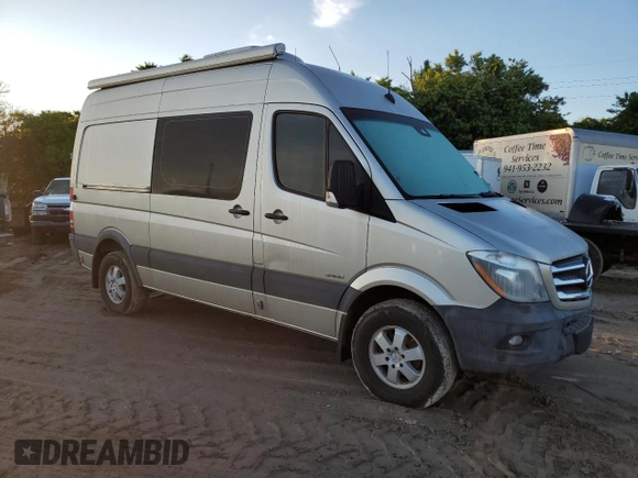 2016 Mercedes-Benz Sprinter Cargo with VIN WD3PE7DD7GP206854, listed as a Copart auction lot 73655514 with Not Provided miles and Non Repairable. Bid and sale history available at carsss.com. Image 4.