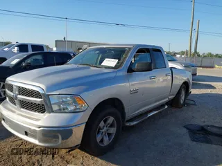 2018 Ram 1500 SLT z VIN 1C6RR6GG2JS119281, wystawiony jako IAAI lot #41897492 z przebiegiem 242 877 mil mil oraz . Historia ofert i sprzedaży dostępna na DreamBid. Obrazek 17.