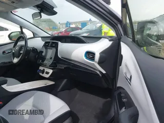 2018 Toyota Prius Two with VIN JTDKARFU7J3553216, listed as a IAAI auction lot 41979005 with 61,818 mi miles. Bid and sale history available at carsss.com. Image 5.