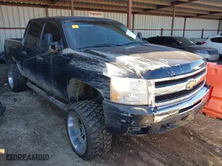 2010 Chevrolet Silverado 1500 LT with VIN 3GCRKSE33AG223727, listed as a IAAI auction lot 41727974 with 155,042 mi miles. Bid and sale history available at carsss.com. Image 1.