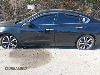 2016 Nissan Altima SR with VIN 1N4AL3AP0GC183732, listed as a IAAI auction lot 40519031 with 72,053 mi miles and . Bid and sale history available at carsss.com. Image 14.