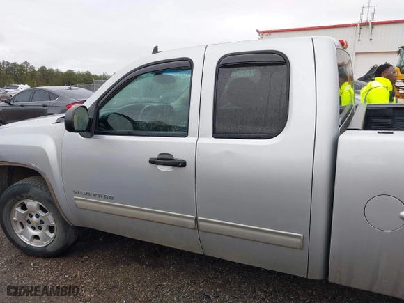 2012 Chevrolet Silverado 1500 LT with VIN 1GCRCSE01CZ332418, listed as a IAAI auction lot 41861959 with 309,818 mi miles. Bid and sale history available at carsss.com. Image 14.