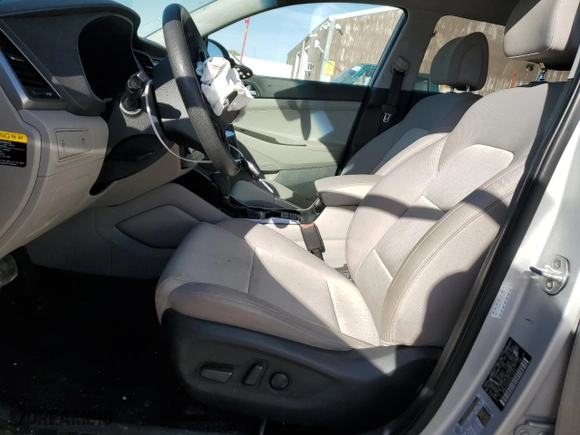 2016 Hyundai Tucson SE with VIN KM8J33A48GU110937, listed as a Copart auction lot 77781754 with 96,879 mi miles and Salvage Title. Bid and sale history available at carsss.com. Image 7.