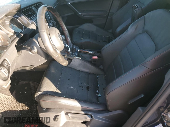 2017 Volkswagen GTI S z VIN 3VW447AU5HM002056, wystawiony jako Copart lot #56643855 z przebiegiem 48 841 mil mil oraz Szkoda całkowita • Salvage title. Historia ofert i sprzedaży dostępna na DreamBid. Obrazek 7.