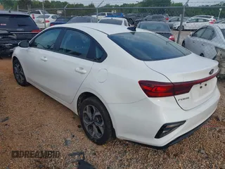 2019 Kia Forte LXS z VIN 3KPF24AD9KE077229, wystawiony jako IAAI lot #42032528 z przebiegiem 68 529 mil mil oraz . Historia ofert i sprzedaży dostępna na DreamBid. Obrazek 3.