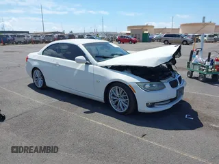 2011 BMW 3 Series 335i z VIN WBADX7C51BE260956, wystawiony jako IAAI lot #41959742 z przebiegiem 74 671 mil mil oraz . Historia ofert i sprzedaży dostępna na DreamBid. Obrazek 1.