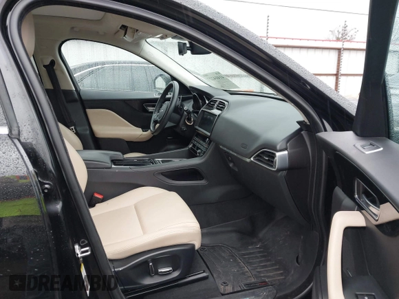 2019 Jaguar F-Pace 25t Premium z VIN SADCJ2FX5KA616255, wystawiony jako IAAI lot #41414227 z przebiegiem 65 068 mil mil oraz . Historia ofert i sprzedaży dostępna na DreamBid. Obrazek 5.