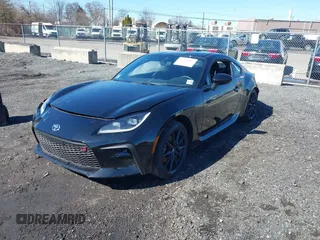 2025 Toyota 86 Premium с VIN JF1ZNBE12S9751742, выставлен на аукционе IAAI как лот 41856067 с пробегом 1 272 миль миль и . История ставок и продаж доступна на DreamBid. Изображение 2.