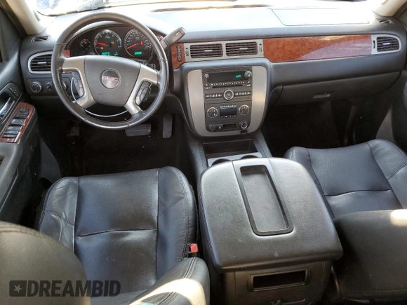 2013 GMC Sierra 1500 SLT with VIN 3GTP2WE71DG331995, listed as a Copart auction lot 81827544 with 215,821 mi miles and Salvage title. Bid and sale history available at DreamBid. Image 8.