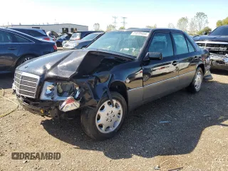 1994 Mercedes-Benz E Class with VIN WDBEA32E8RC139526, listed as a Copart auction lot 71270454 with 137,920 mi miles and Salvage Title. Bid and sale history available at carsss.com. Image 1.
