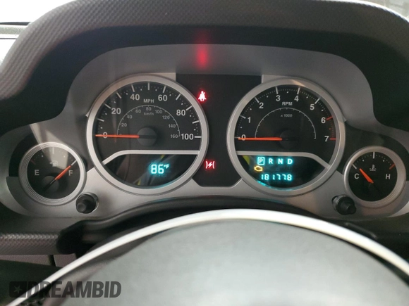 2008 Jeep Wrangler Unlimited Sahara with VIN 1J4GA59108L637009, listed as a Copart auction lot 63333705 with 181,778 mi miles and Clean title. Bid and sale history available at DreamBid. Image 9.