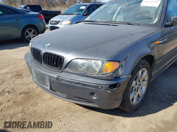 2002 BMW 3 Series 325xi z VIN WBAEU334X2PH85731, wystawiony jako IAAI lot #41678920 z przebiegiem 219 414 mil mil oraz . Historia ofert i sprzedaży dostępna na DreamBid. Obrazek 15.