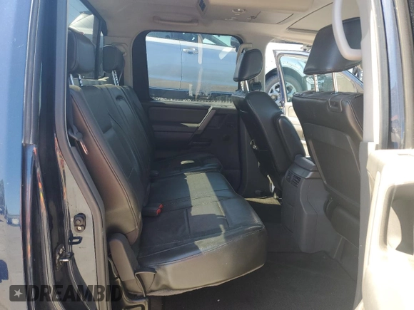 2006 Nissan Titan SE with VIN 1N6AA07BX6N540330, listed as a Copart auction lot 50526555 with 233,859 mi miles and Clean title. Bid and sale history available at DreamBid. Image 10.