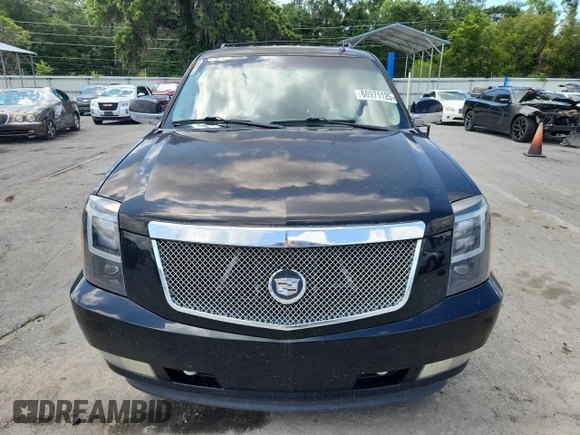 2010 Cadillac Escalade Luxury z VIN 1GYUCBEF9AR249146, wystawiony jako Copart lot #60971125 z przebiegiem 231 158 mil mil oraz Czysty tytuł • Clean title. Historia ofert i sprzedaży dostępna na DreamBid. Obrazek 5.