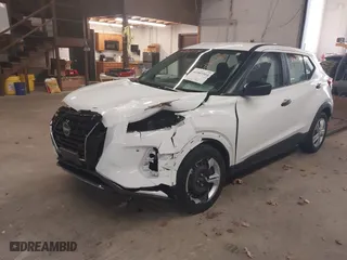 2022 Nissan Kicks S with VIN 3N1CP5BV8NL505330, listed as a IAAI auction lot 41907514 with 30,604 mi miles. Bid and sale history available at carsss.com. Image 6.