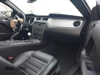 2010 Ford Mustang GT with VIN 1ZVBP8CHXA5134181, listed as a IAAI auction lot 42042405 with 58,611 mi miles. Bid and sale history available at carsss.com. Image 5.