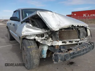 2005 Dodge Dakota SLT with VIN 1D7HW48N45S127702, listed as a IAAI auction lot 41492769 with Not Provided miles. Bid and sale history available at carsss.com. Image 6.