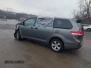 2011 Toyota Sienna with VIN 5TDZK3DC7BS017563, listed as a IAAI auction lot 41442444 with 259,547 mi miles. Bid and sale history available at carsss.com. Image 3.