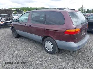2000 Toyota Sienna LE z VIN 4T3ZF13C0YU179830, wystawiony jako IAAI lot #42262290 z przebiegiem 224 275 mil mil oraz . Historia ofert i sprzedaży dostępna na DreamBid. Obrazek 3.