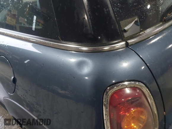 2009 MINI Hardtop with VIN WMWMF33569TU73595, listed as a IAAI auction lot 42229008 with 131,793 mi miles and . Bid and sale history available at DreamBid. Image 6.