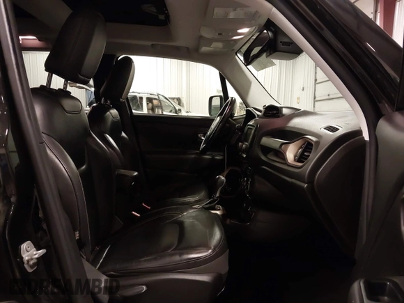 2016 Jeep Renegade Limited z VIN ZACCJBDT3GPE36002, wystawiony jako IAAI lot #42085830 z przebiegiem 85 550 mil mil oraz . Historia ofert i sprzedaży dostępna na DreamBid. Obrazek 5.