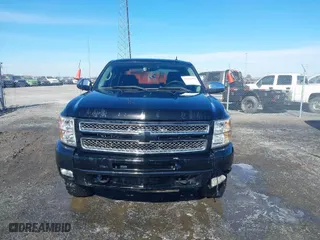 2011 Chevrolet Silverado 1500 LTZ with VIN 3GCPKTE30BG208827, listed as a IAAI auction lot 41364105 with 277,142 mi miles. Bid and sale history available at carsss.com. Image 12.