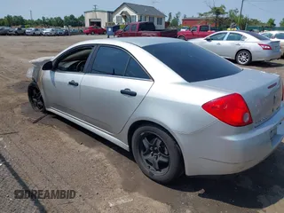2010 Pontiac G6 1SB z VIN 1G2ZA5E09A4166011, wystawiony jako IAAI lot #42384156 z przebiegiem Nie podano mil oraz . Historia ofert i sprzedaży dostępna na DreamBid. Obrazek 3.