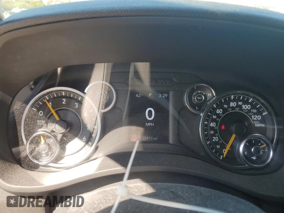2022 Ram 2500 Tradesman with VIN 3C6UR5HJXNG157305, listed as a Copart auction lot 52484455 with 35,973 mi miles and Salvage title. Bid and sale history available at DreamBid. Image 9.