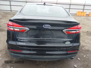 2019 Ford Fusion SE with VIN 3FA6P0HD1KR199226, listed as a IAAI auction lot 41525292 with 71,242 mi miles. Bid and sale history available at carsss.com. Image 16.
