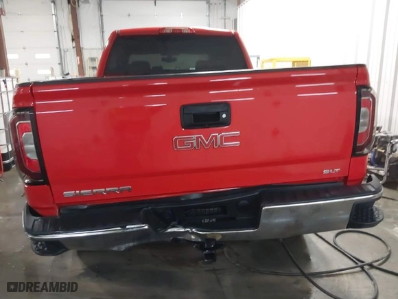 2018 GMC Sierra 1500 SLT with VIN 3GTU2NEJ1JG439957, listed as a IAAI auction lot 41465370 with 57,035 mi miles. Bid and sale history available at carsss.com. Image 17.