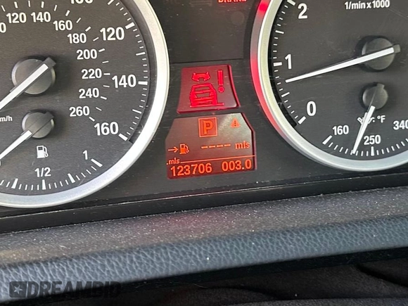 2009 BMW 6 Series 650i z VIN WBAEB53599C224302, wystawiony jako Copart lot #55150865 z przebiegiem 123 706 mil mil oraz Szkoda całkowita • Salvage title. Historia ofert i sprzedaży dostępna na DreamBid. Obrazek 8.