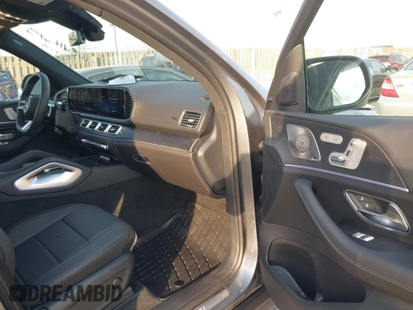 2025 Mercedes-Benz GLS 450 with VIN 4JGFF5KEXSB308035, listed as a IAAI auction lot 41814613 with 1,985 mi miles and . Bid and sale history available at DreamBid. Image 5.